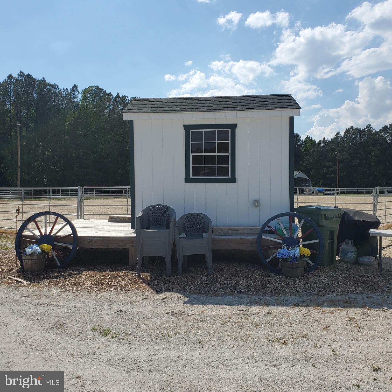 31191 Johnson Road Salisbury, MD 21804 - Photo 19 of 97 Announcer's/judge's shed