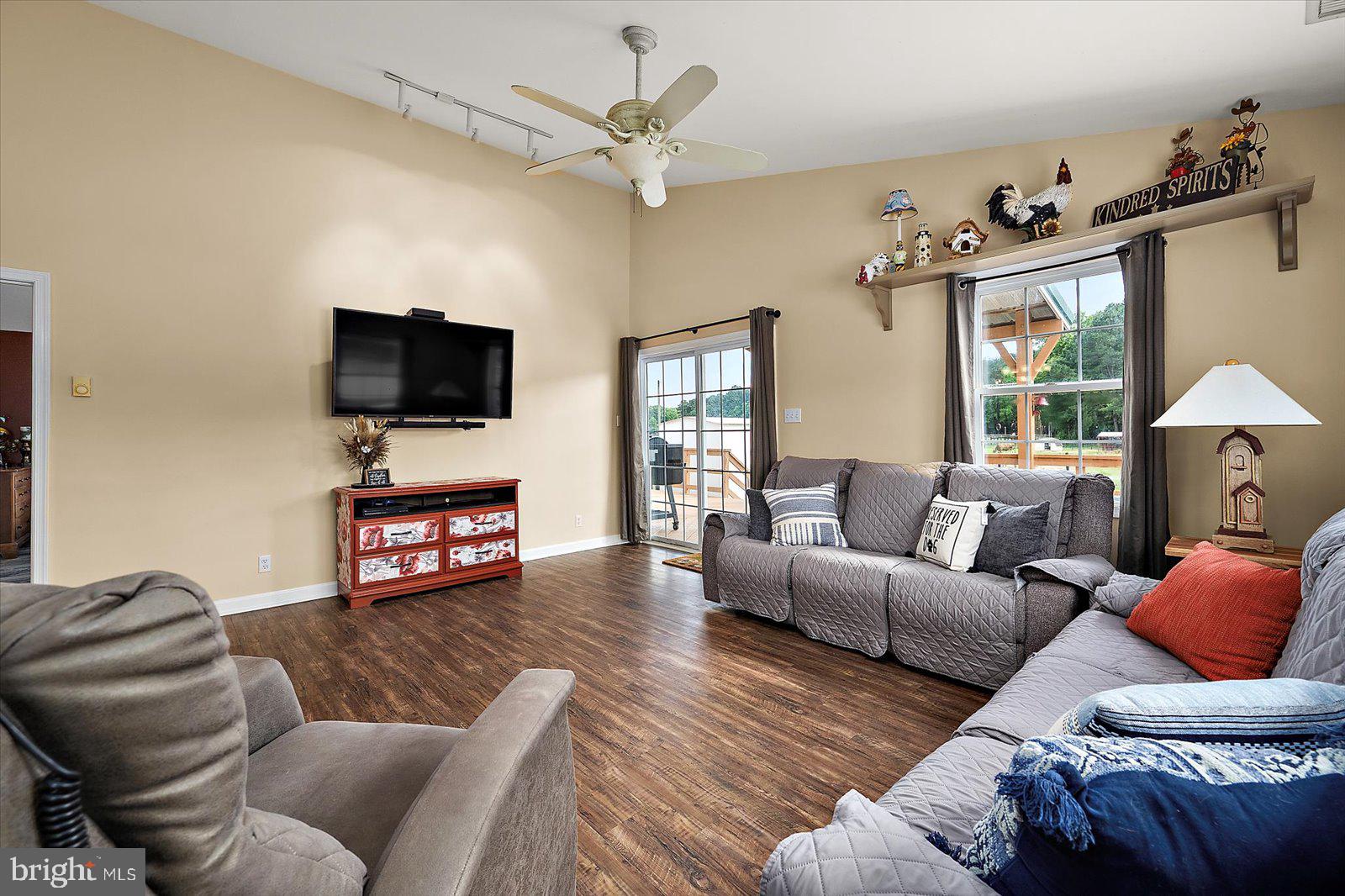 31191 Johnson Road Salisbury, MD 21804 - Photo 39 of 97 Open concept living room