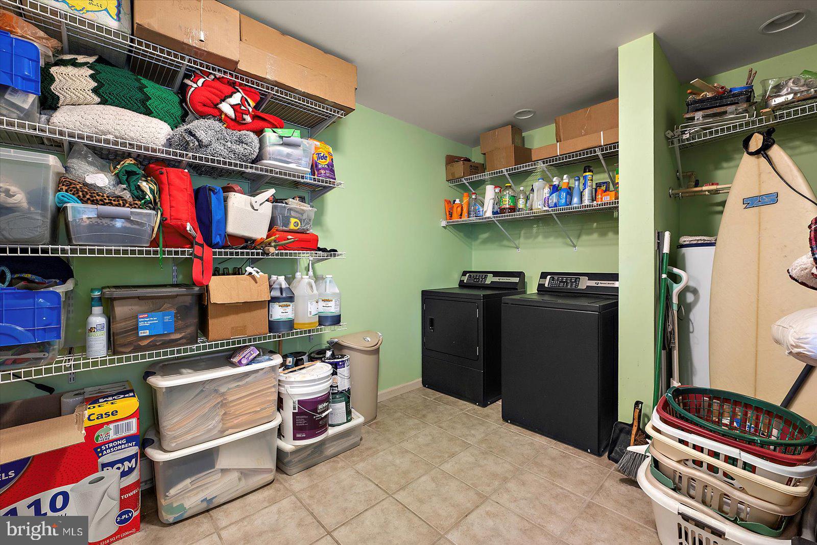 31191 Johnson Road Salisbury, MD 21804 - Photo 65 of 97 Laundry/mud room with commercial washer/dryer