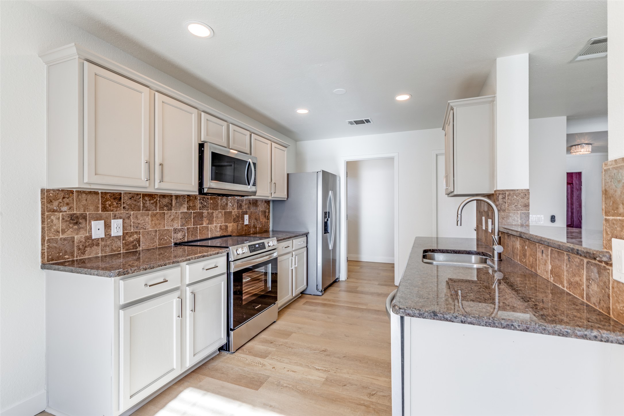 109 Orange Tree Lane Georgetown, TX 78626 - Photo 10 of 25