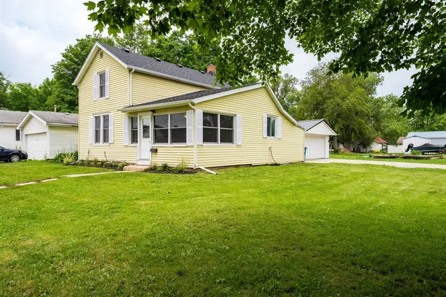 $148,000 | 503 North Commercial Street, Chenoa, IL 61726