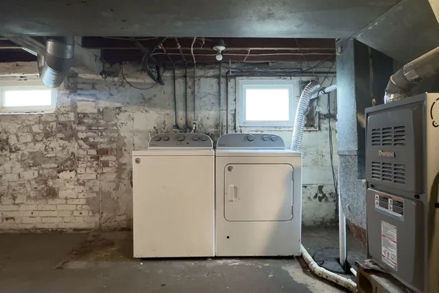 $148,000 | 503 North Commercial Street, Chenoa, IL 61726