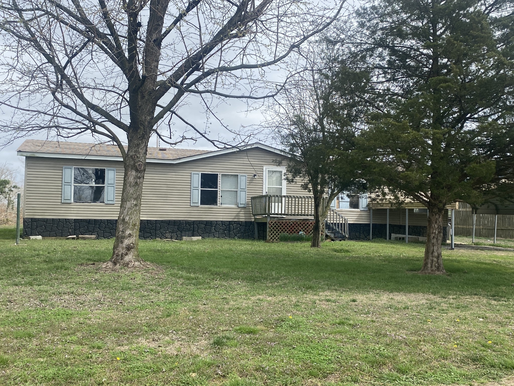 42 Oaks Road Ethridge, TN 38456 - Photo 2 of 20