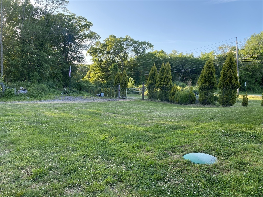 1815 Eagleville Road Tiverton, RI 02878 - Photo 24 of 27 Gallery Image 24