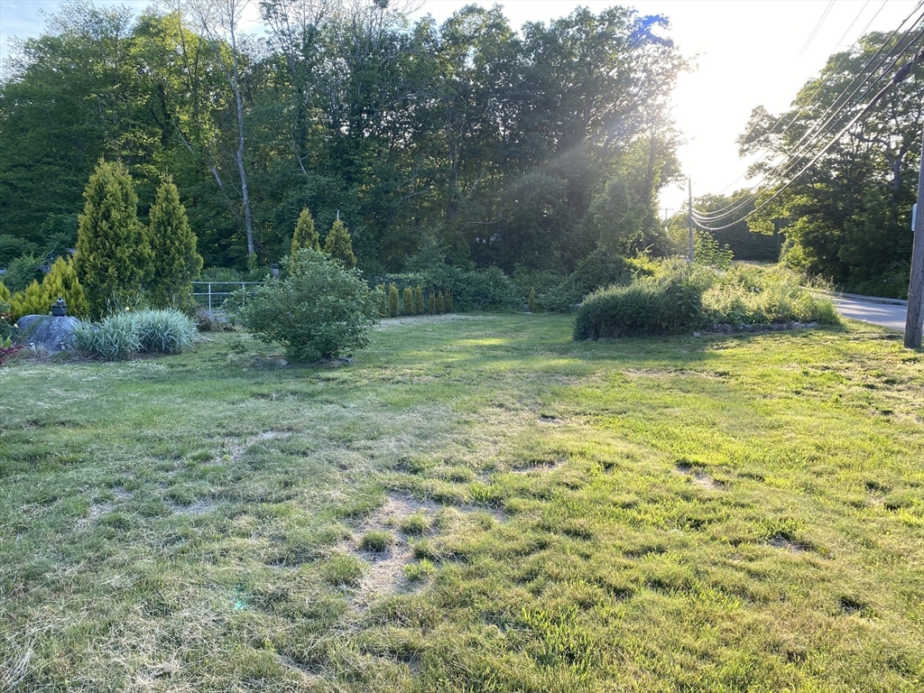 1815 Eagleville Road Tiverton, RI 02878 - Photo 25 of 27 Gallery Image 25