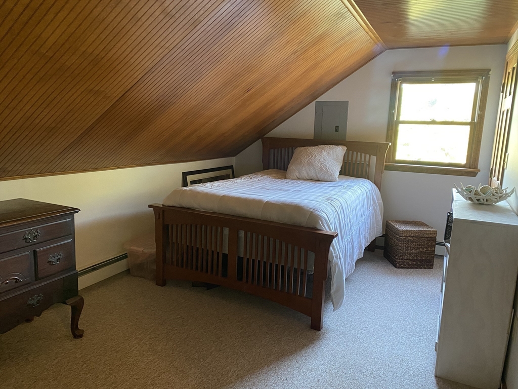 1815 Eagleville Road Tiverton, RI 02878 - Photo 10 of 27 Gallery Image 10