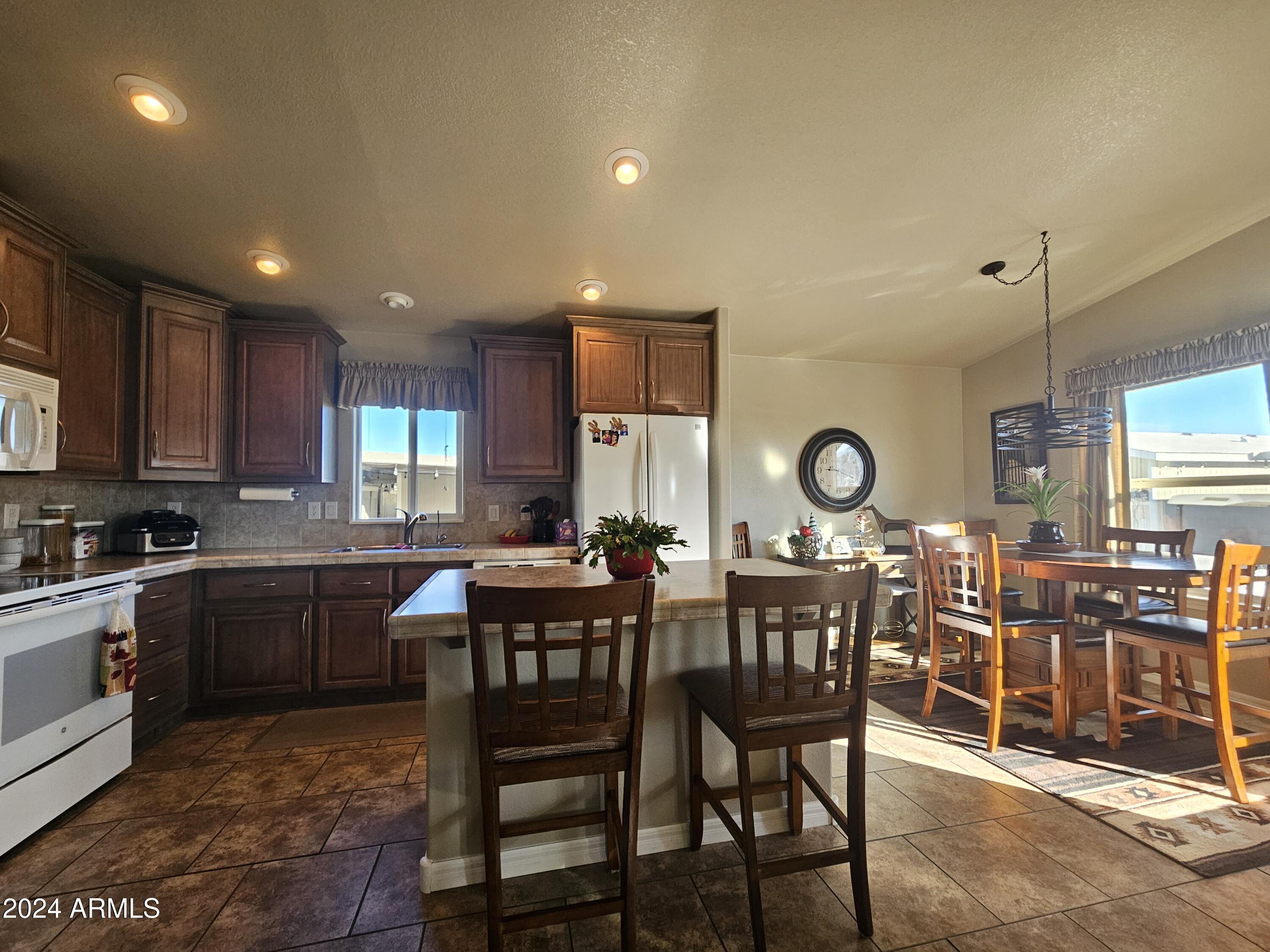 650 North Hawes Road, Unit 4101 Mesa, AZ 85207 - Photo 5 of 46 20241202_092340