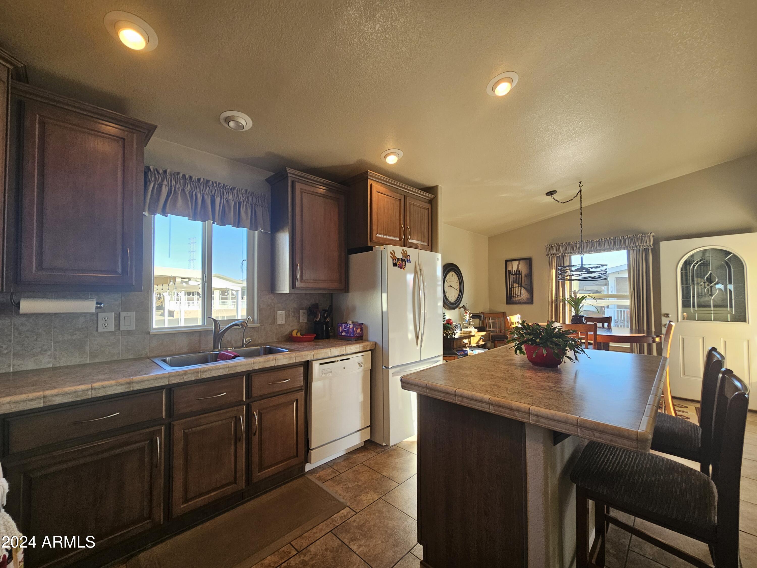 650 North Hawes Road, Unit 4101 Mesa, AZ 85207 - Photo 9 of 46 20241202_092304