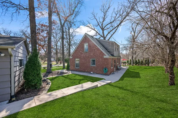 $519,900 | 409 Valley Road, Itasca, IL 60143