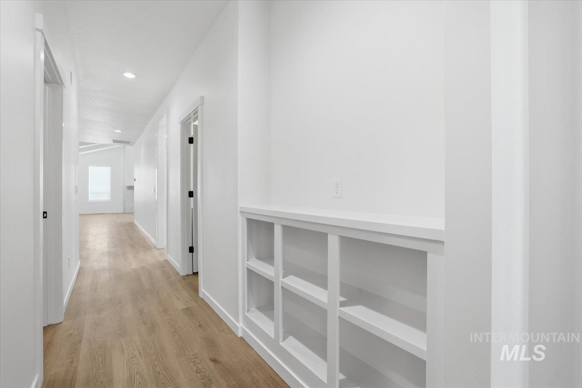 1008 Whitewater Way Emmett, ID 83617 - Photo 3 of 35