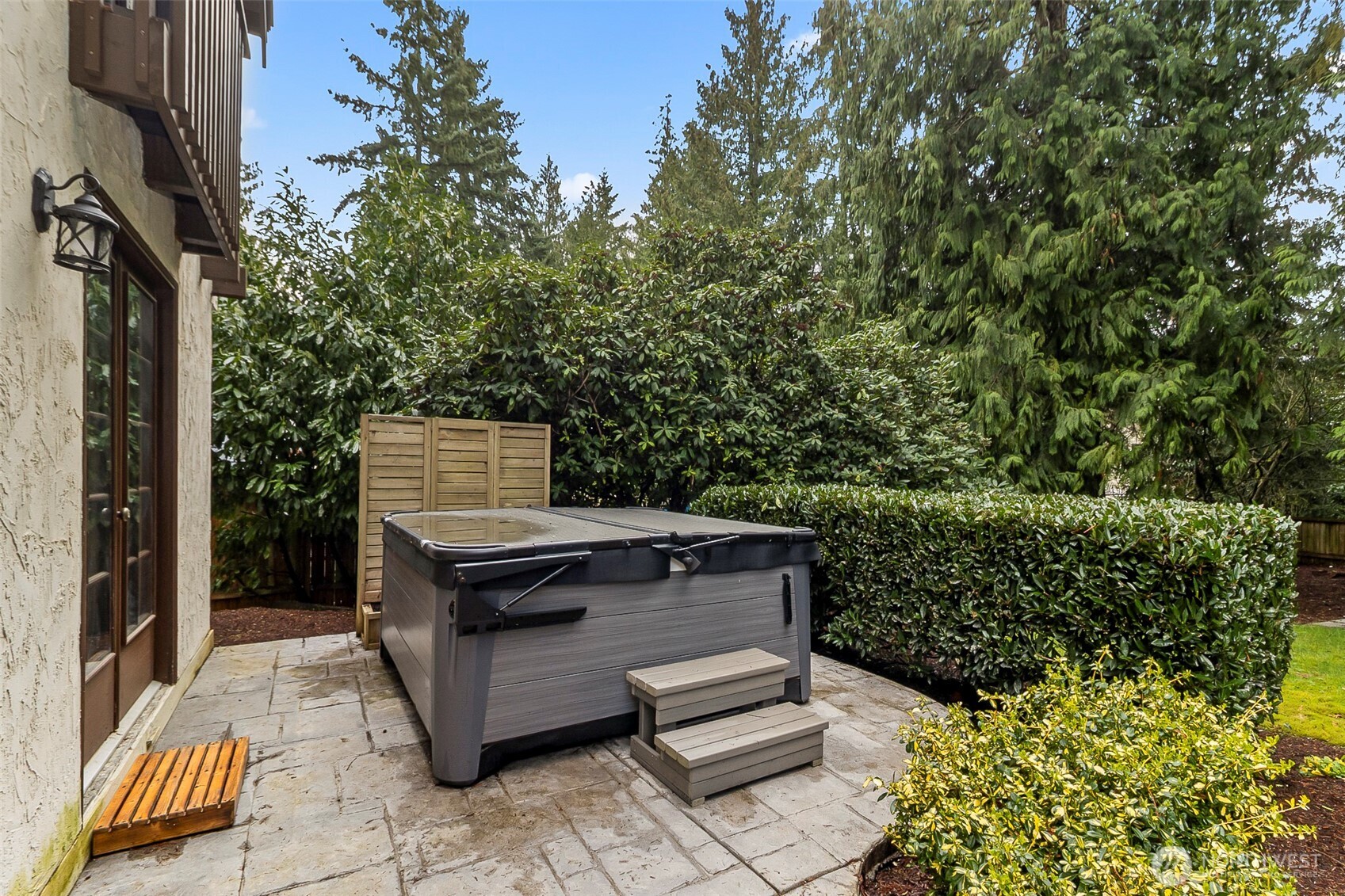 16719 1st Avenue Southeast Bothell, WA 98012 - Photo 29 of 33 a view of a couches and lounge chairs