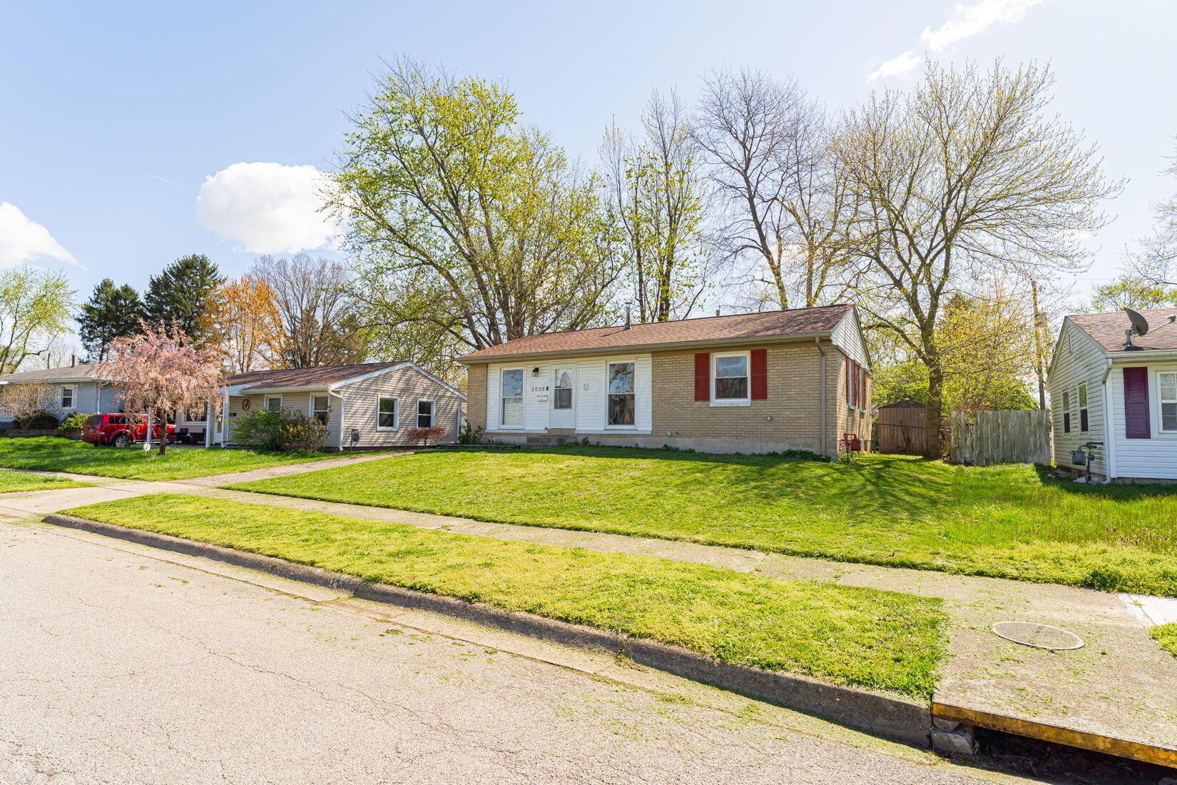 3226 Faycrest Road Columbus, OH 43232 - Photo 2 of 35 3-web-or-mls-Michael Doyle - 3226 Faycre