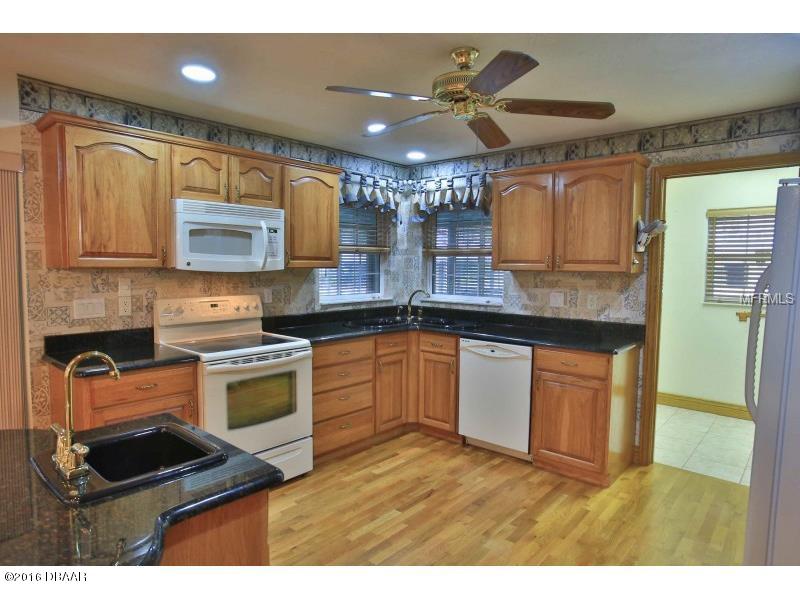 56405 Hickory Road Astor, FL 32102 - Photo 7 of 20 hickory6