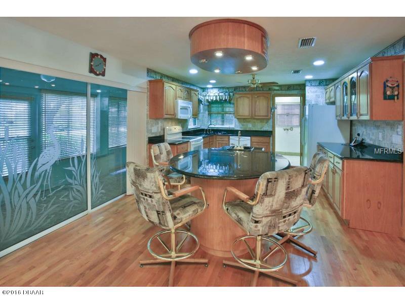 56405 Hickory Road Astor, FL 32102 - Photo 8 of 20 hickory8