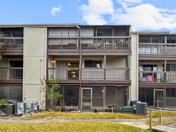 $1,450 | 6336 Newtown Circle, Unit 36B2, Tampa, FL 33615