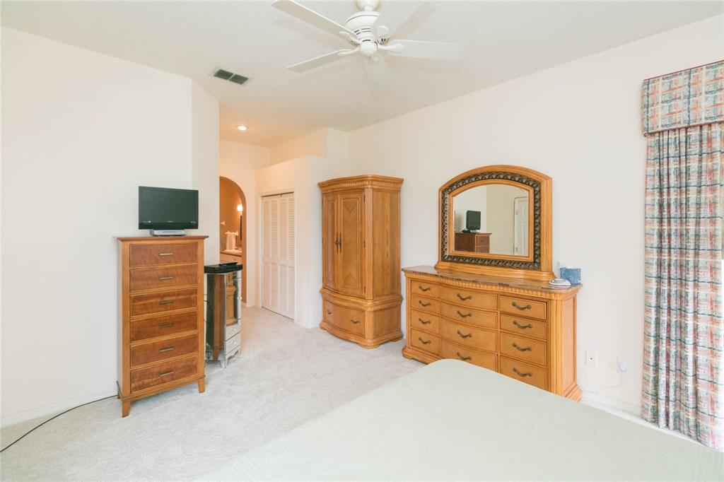3516 Shadowood Drive Valrico, FL 33596 - Photo 21 of 56