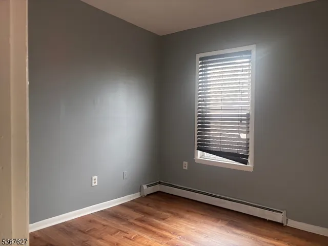 $2,195 | 95 1st Street, Elizabeth Port, NJ 07206