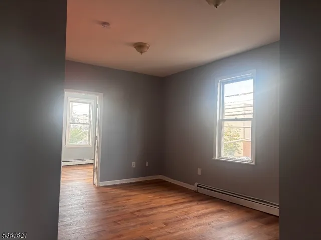 $2,195 | 95 1st Street, Elizabeth Port, NJ 07206