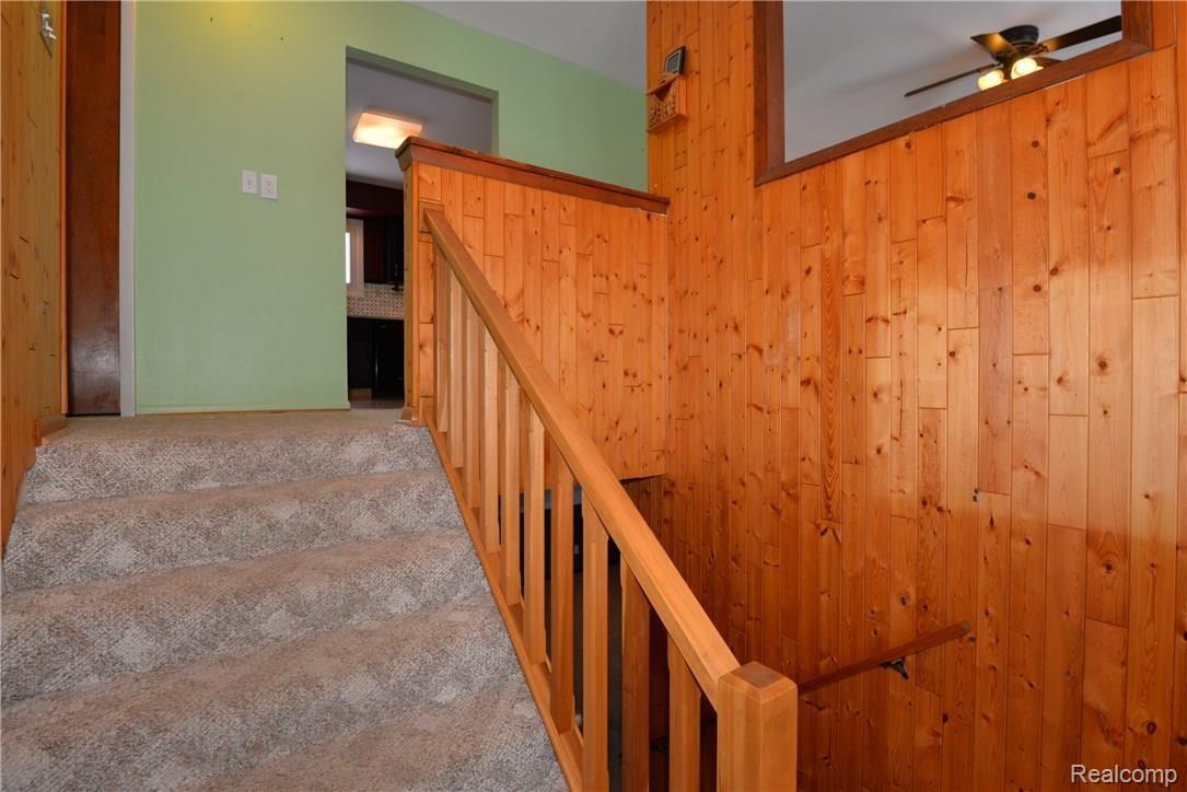 298 Dockham Road Lapeer, MI 48446 - Photo 3 of 36 1-7709.jpg