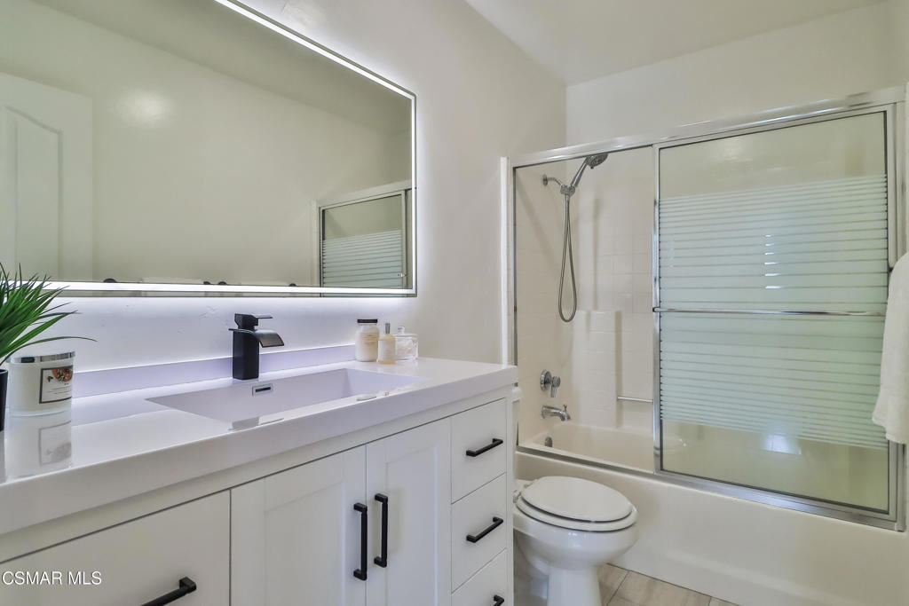 2711 Stearns Street, Unit 4 Simi Valley, CA 93063 - Photo 16 of 22