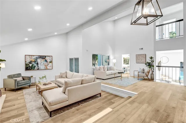 $1,999,000 | 27064 Esward Drive, Calabasas, CA 91301