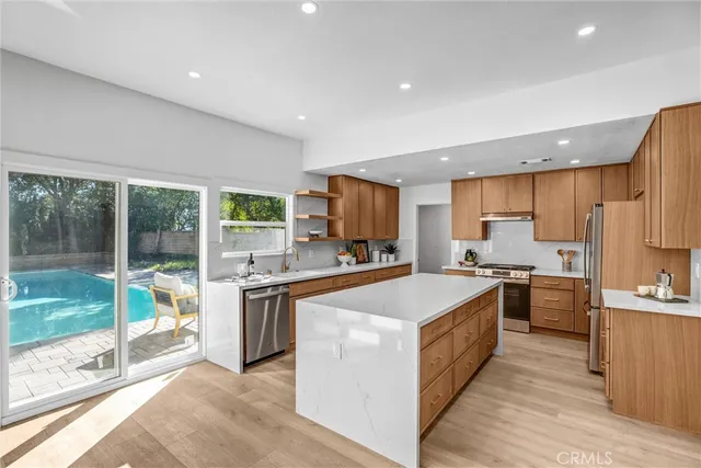 $1,999,000 | 27064 Esward Drive, Calabasas, CA 91301