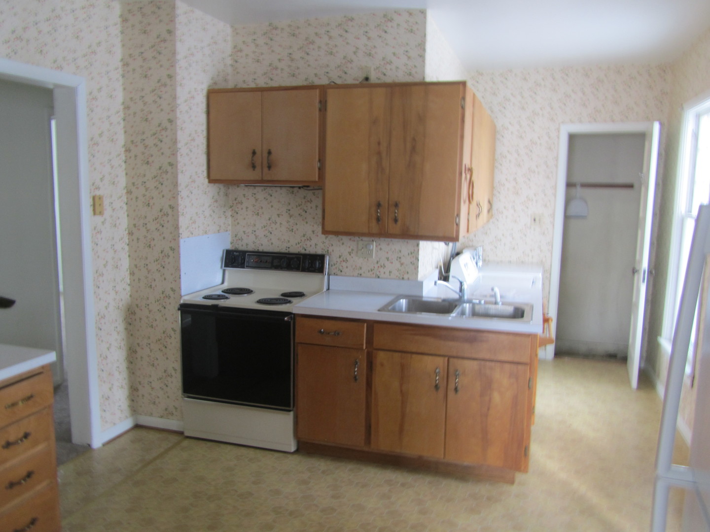 825 East Il State Rt 34 Road Mendota, IL 61342 - Photo 7 of 9
