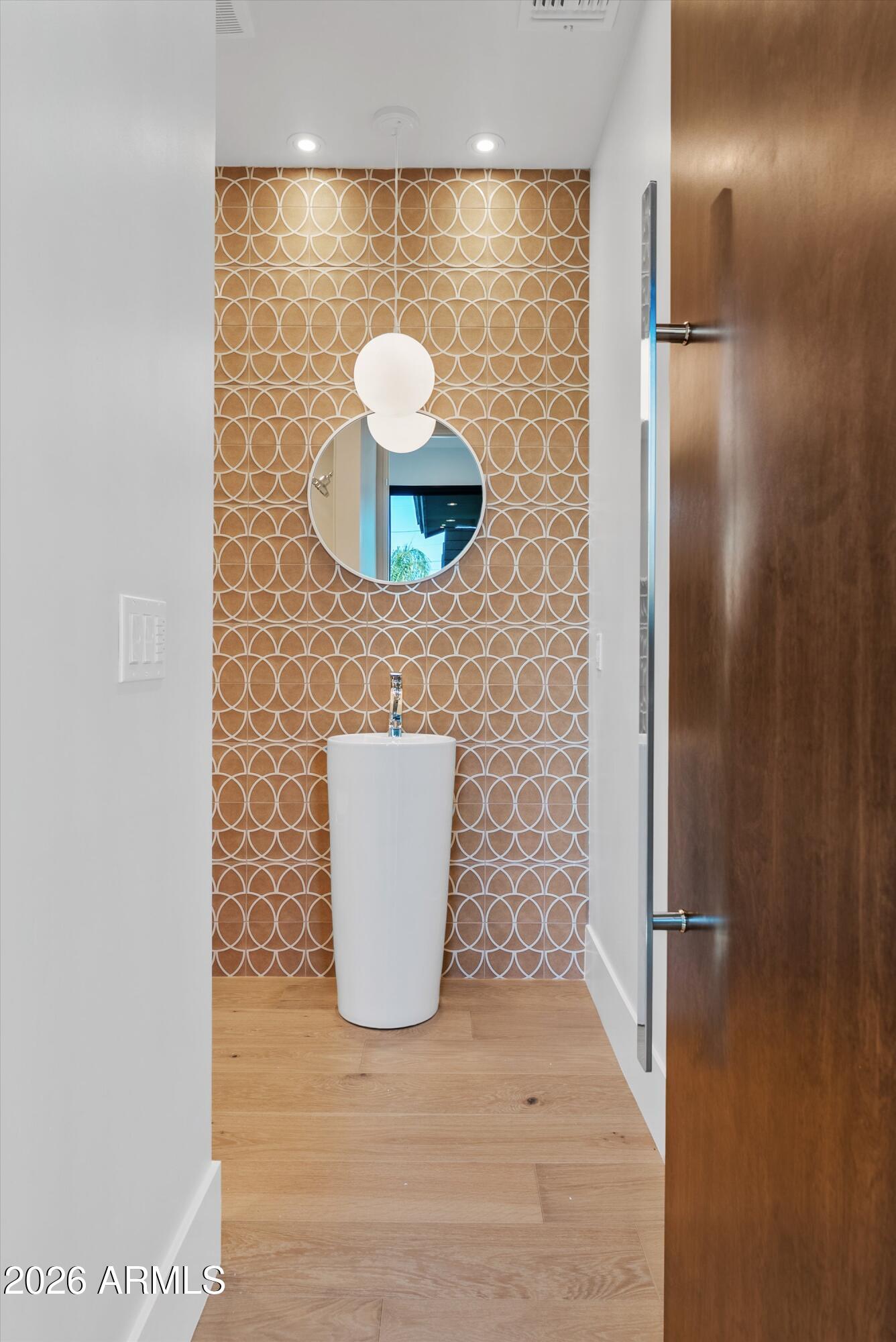 4610 East Flower Street Phoenix, AZ 85018 - Photo 33 of 41 Powder Room