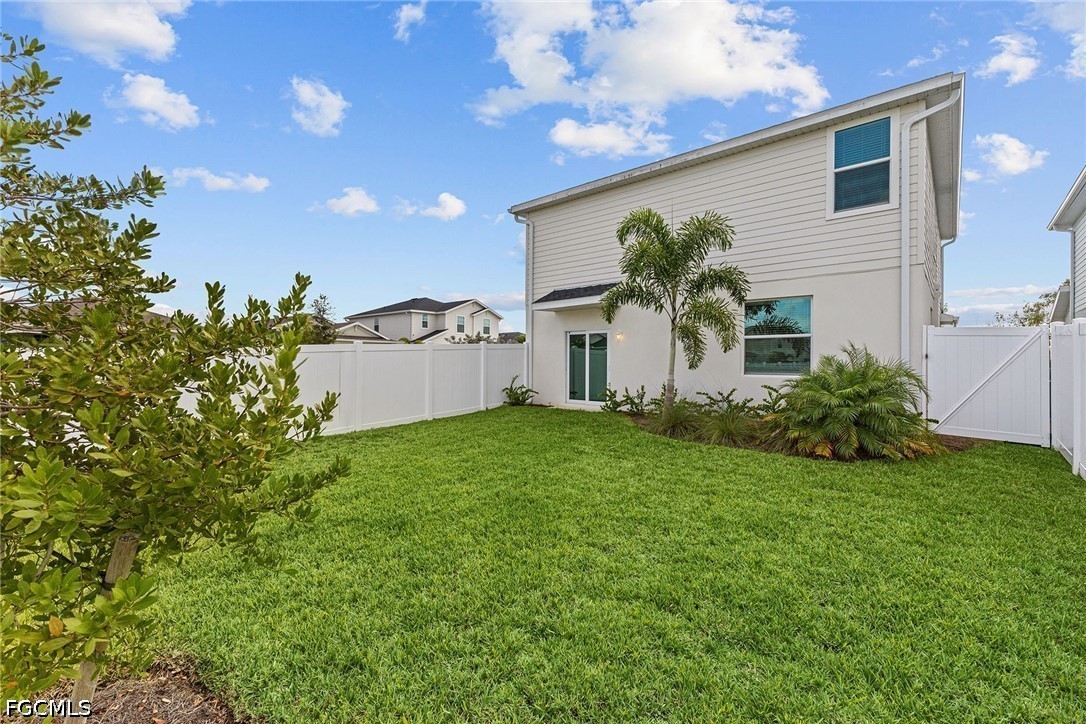 43153 Wild Indigo Road, Unit BUTTONWOOD Babcock Ranch, FL 33982 - Photo 11 of 15