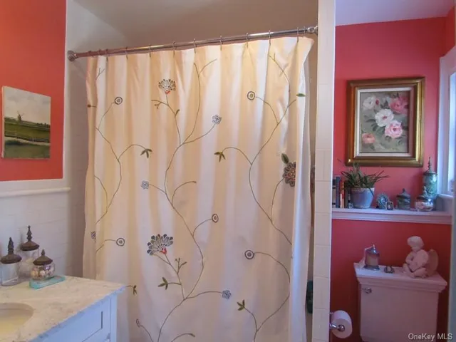 $18,000 | 29 Ash Street, Locust Valley, NY 11560