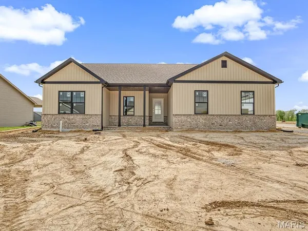 $449,500 | 951 Forbs Drive, Waterloo, IL 62298