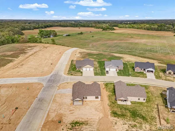 $449,500 | 951 Forbs Drive, Waterloo, IL 62298