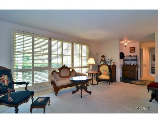 1540 Sunset Ridge Road Glenview, IL 60025 - Photo 3 of 10