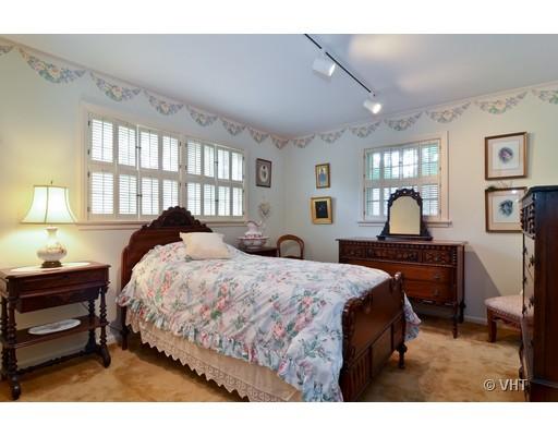1540 Sunset Ridge Road Glenview, IL 60025 - Photo 8 of 10