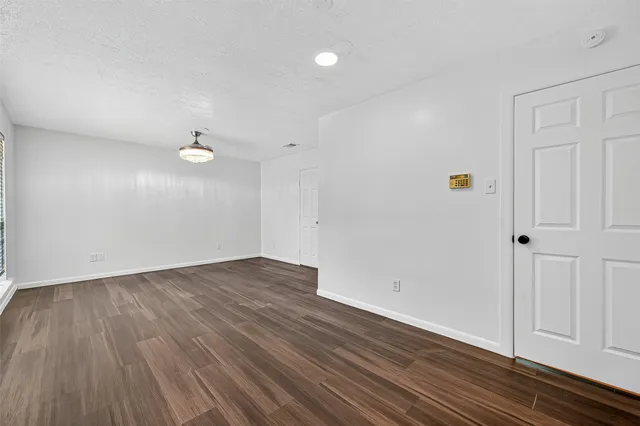 $320,000 | 2403 Barrington Pl Drive, Sugar Land, TX 77478