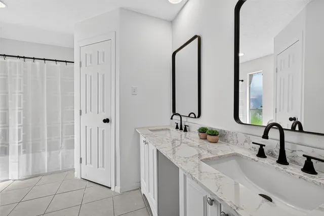 $320,000 | 2403 Barrington Pl Drive, Sugar Land, TX 77478