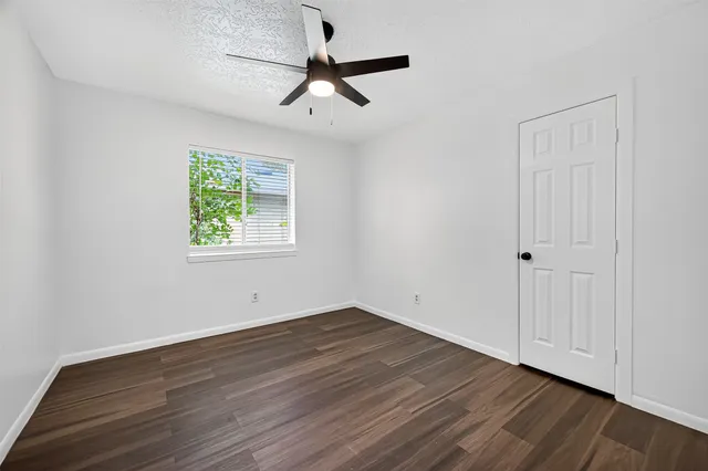 $320,000 | 2403 Barrington Pl Drive, Sugar Land, TX 77478