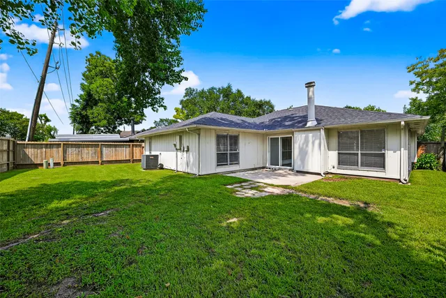 $320,000 | 2403 Barrington Pl Drive, Sugar Land, TX 77478