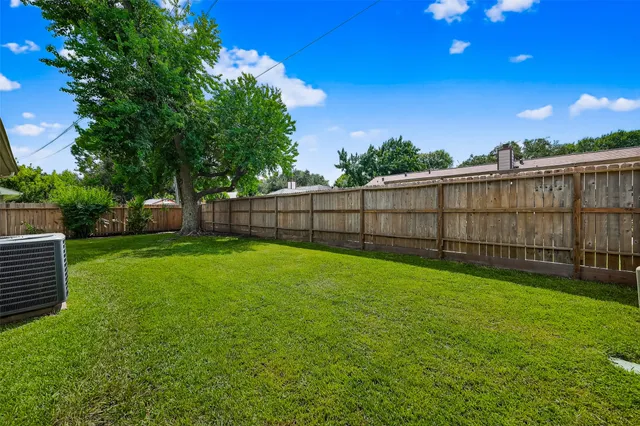 $320,000 | 2403 Barrington Pl Drive, Sugar Land, TX 77478