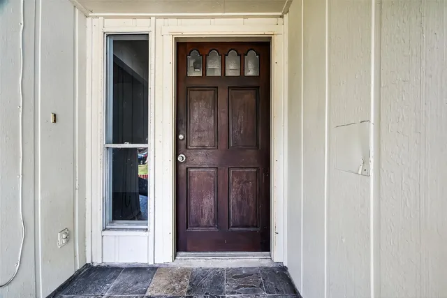 $320,000 | 2403 Barrington Pl Drive, Sugar Land, TX 77478