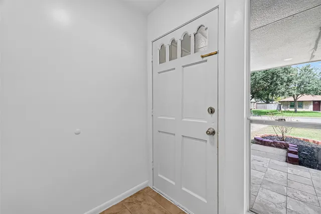 $320,000 | 2403 Barrington Pl Drive, Sugar Land, TX 77478