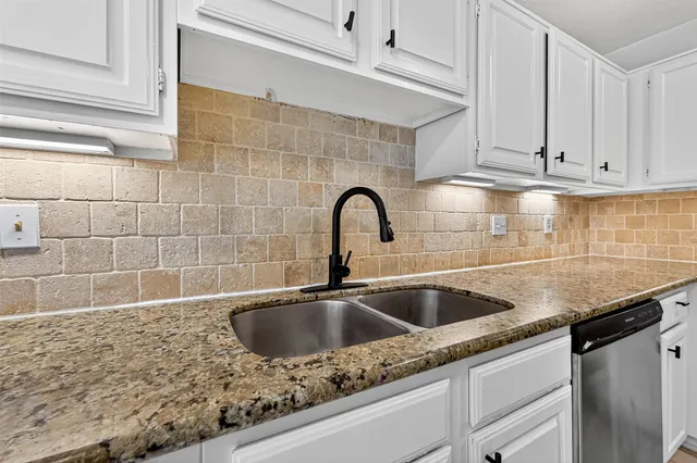 $320,000 | 2403 Barrington Pl Drive, Sugar Land, TX 77478