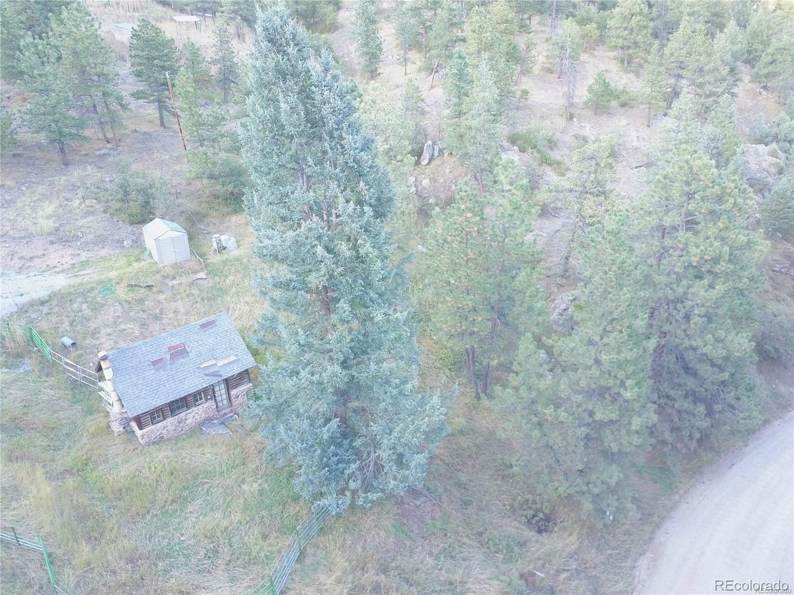 10013 McKinney Road Littleton, CO 80127 - Photo 24 of 25 a picture of a wall