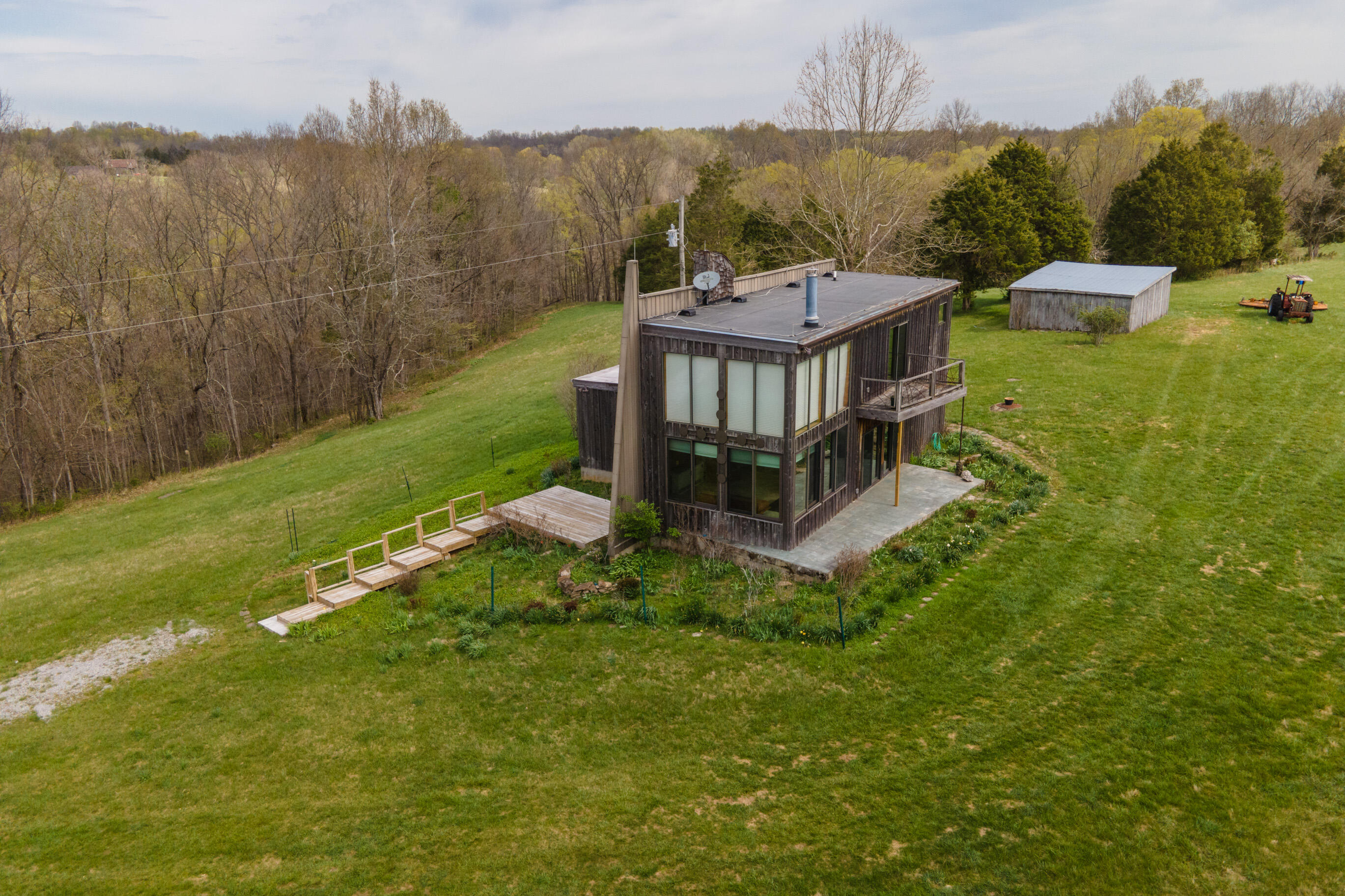 5000 Dry Branch Road Lexington, KY 40515 - Photo 2 of 39 20230405-5000-Dry-Branch-Rd-drone-TEMedi