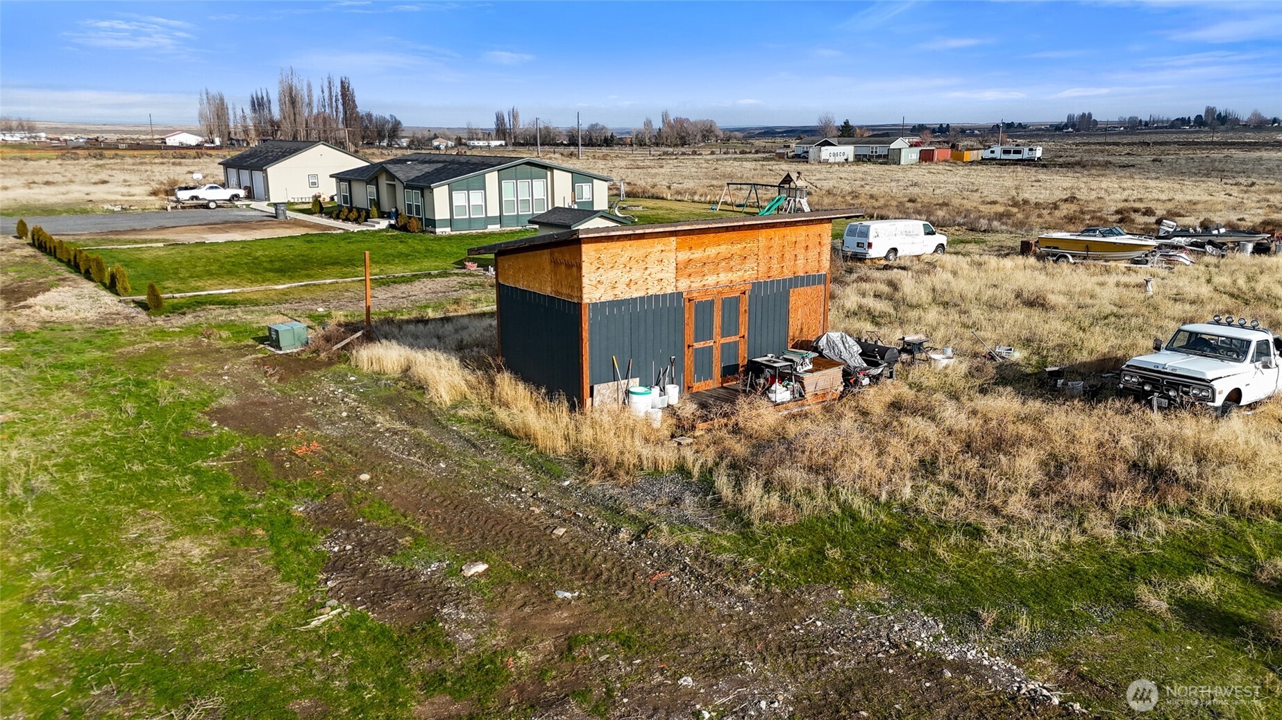 9613 Rd M Northeast Moses Lake, WA 98837 - Photo 13 of 17 a view of a lake in middle of the town