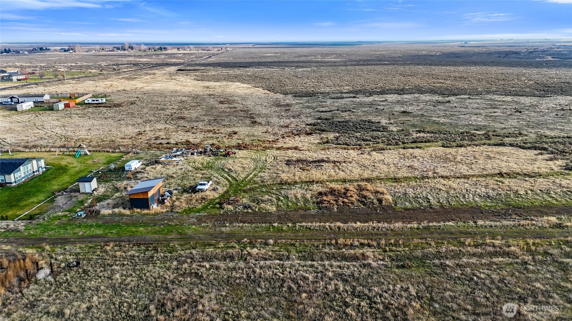 9613 Rd M Northeast Moses Lake, WA 98837 - Photo 9 of 17 a view of an ocean and beach