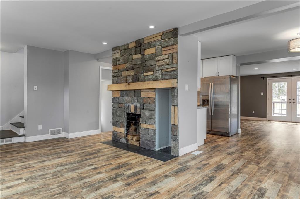 35 Circle Drive Beaver, PA 15009 - Photo 3 of 25