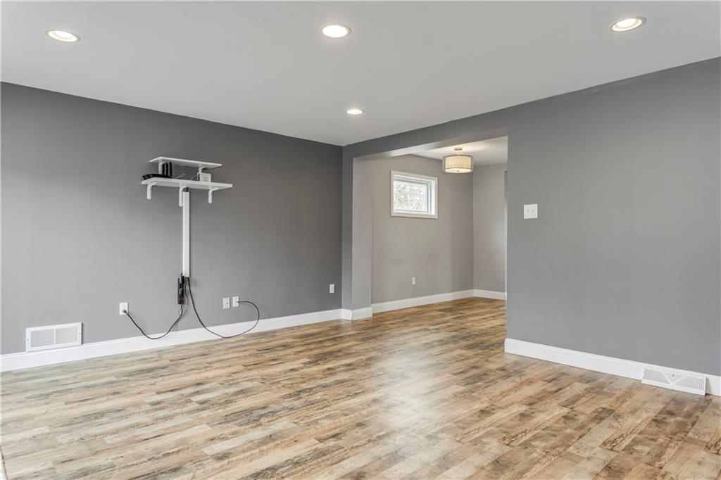 35 Circle Drive Beaver, PA 15009 - Photo 10 of 25