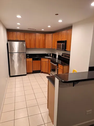 $2,350 | 30 East Huron Street, Unit 3410, Chicago, IL 60611