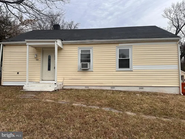 $2,395 | 5012 Suitland Road, Suitland, MD 20746